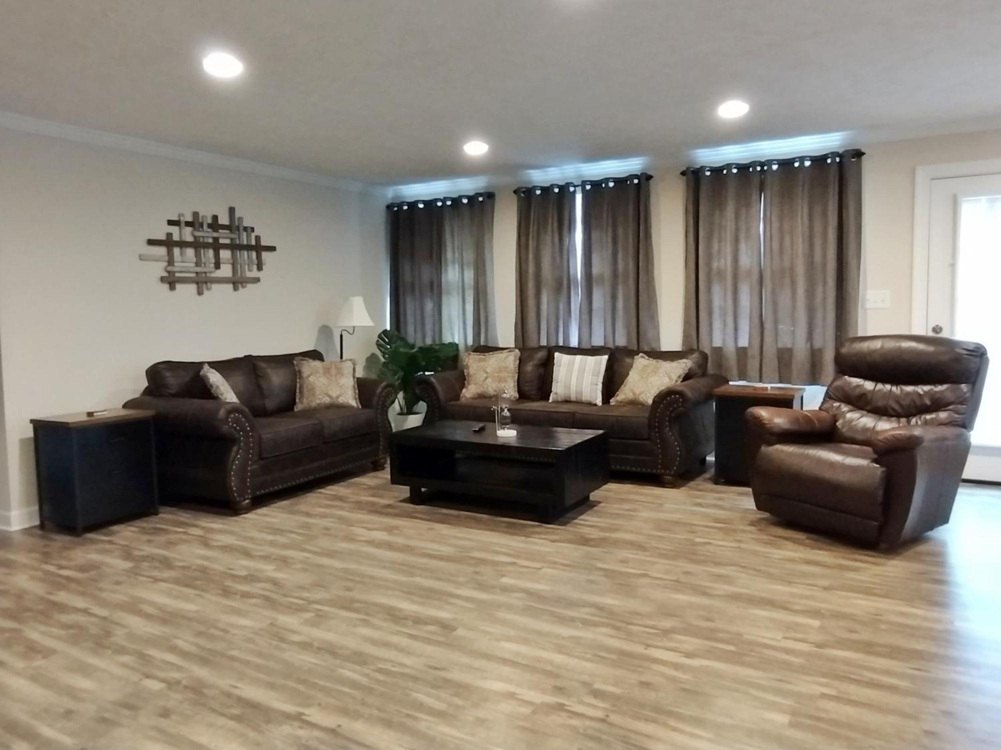 Backwoods Family Getaway! 3 Bedroom House! Yanceyville ภายนอก รูปภาพ
