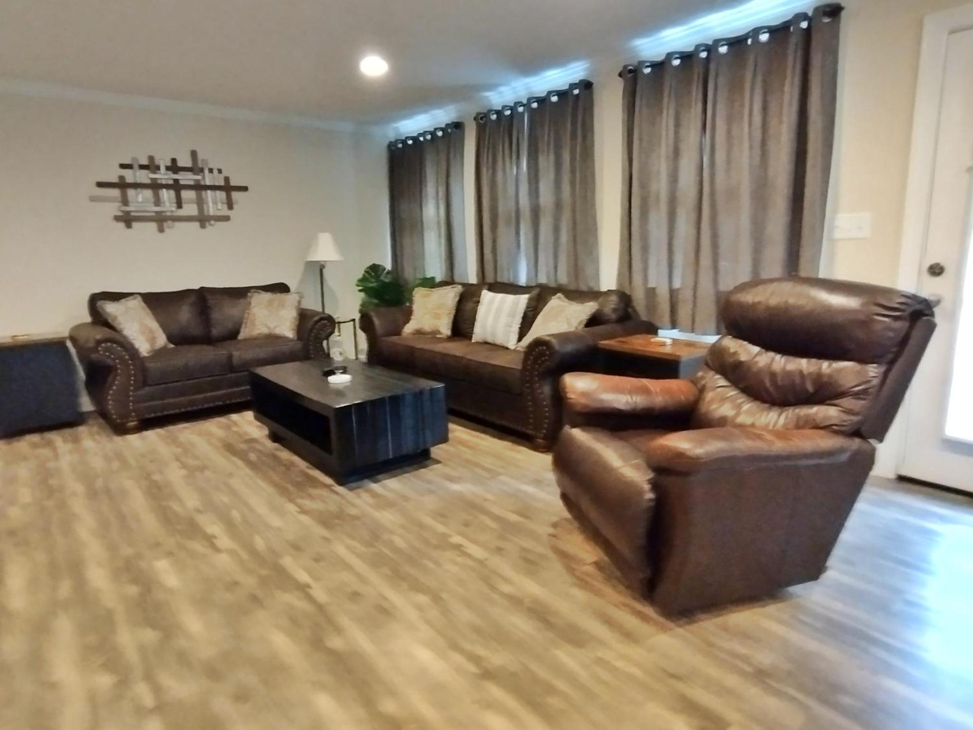 Backwoods Family Getaway! 3 Bedroom House! Yanceyville ภายนอก รูปภาพ